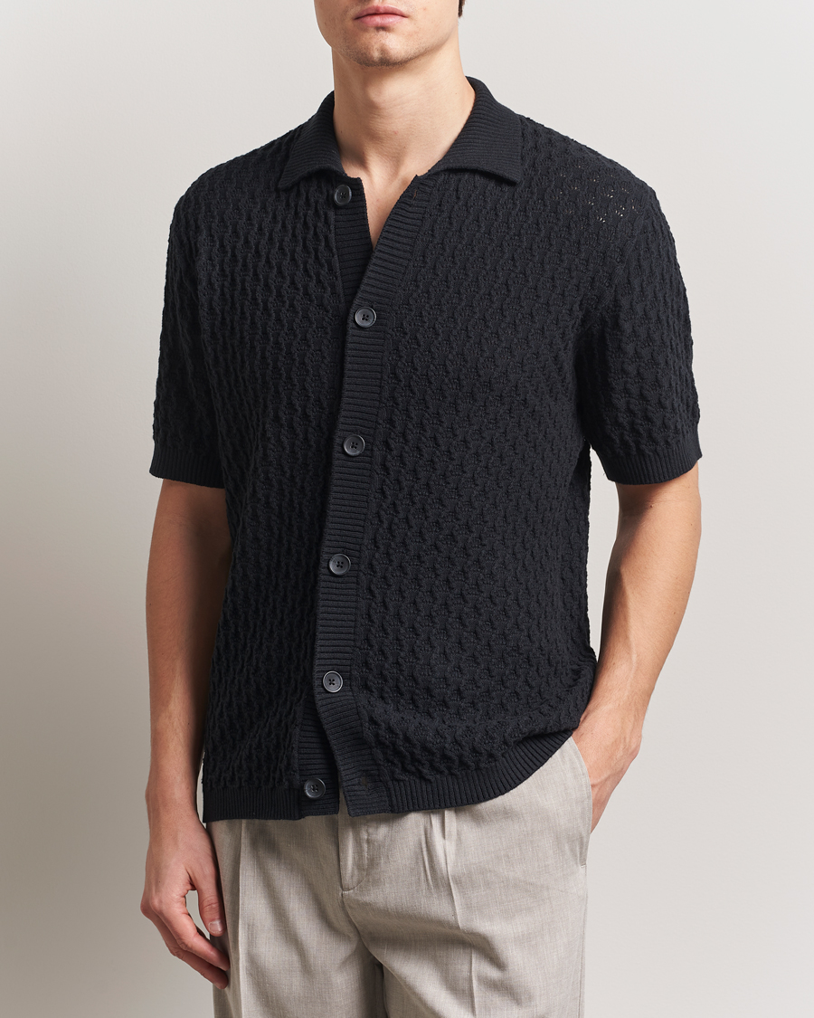 Hombres | Camisas | LES DEUX | Gespertus Knitted Short Sleeve Shirt Black
