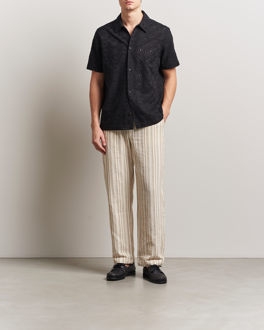 Hombres | Camisas | LES DEUX | Hector Anglaise Short Sleeve Shirt Black