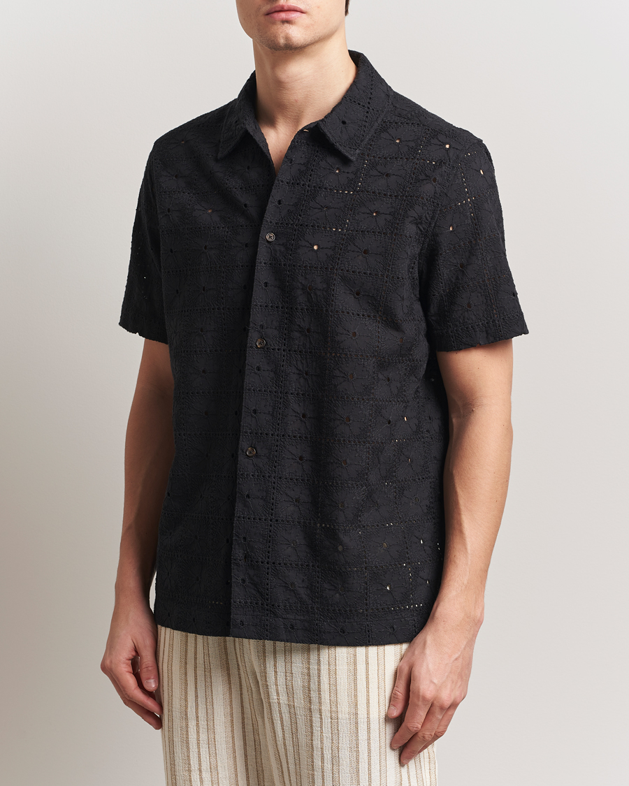 Hombres | Camisas | LES DEUX | Hector Anglaise Short Sleeve Shirt Black