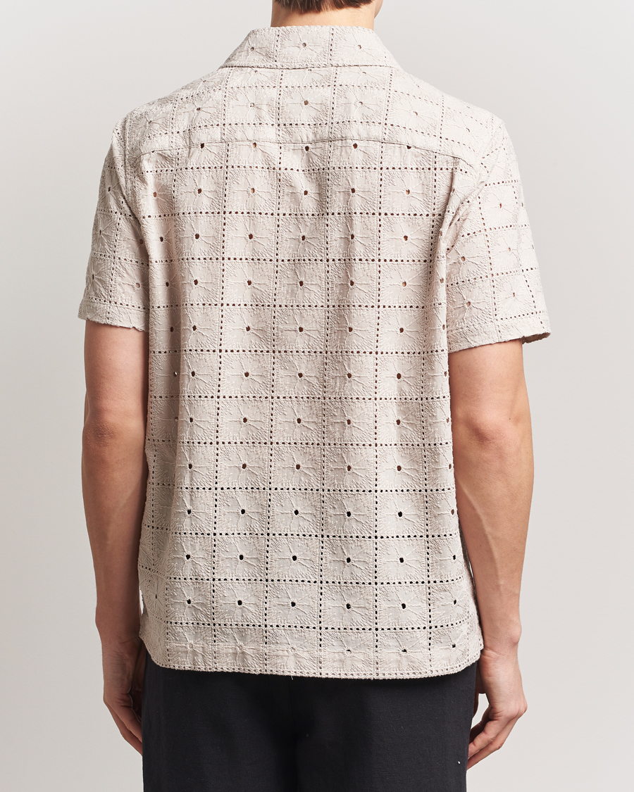 Hombres | Camisas | LES DEUX | Hector Anglaise Short Sleeve Shirt Light Sand