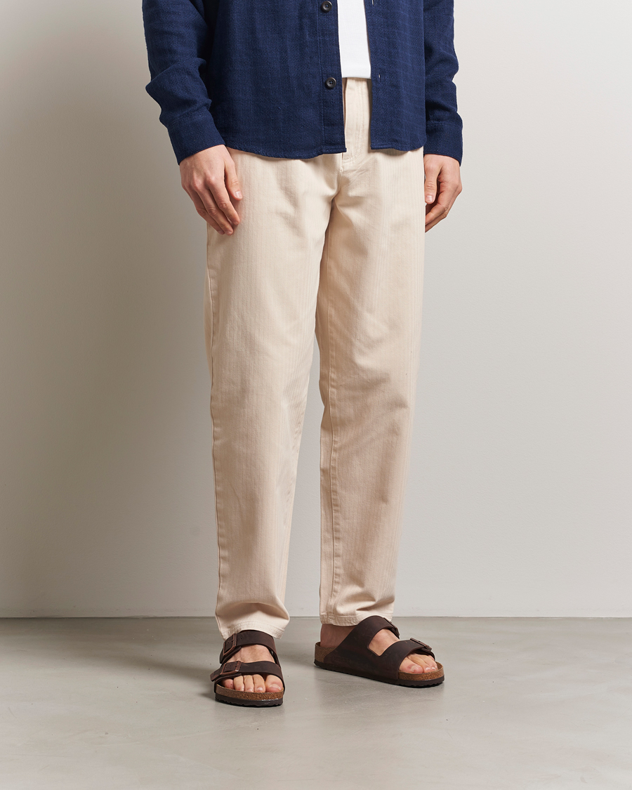 Hombres | Pantalones | LES DEUX | Cody Cotton Herringbone Pants Ivory
