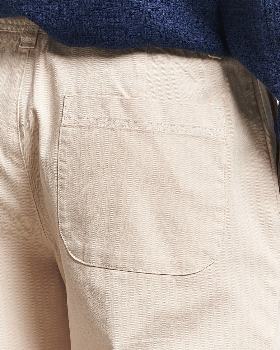 Hombres | Pantalones | LES DEUX | Cody Cotton Herringbone Pants Ivory
