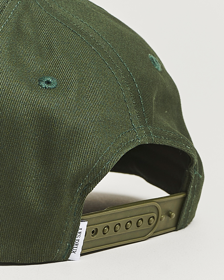 Hombres | Les Deux Baseball Cap Contrast Suede II Dark Chive Green | LES DEUX | Baseball Cap Contrast Suede II Dark Chive Green