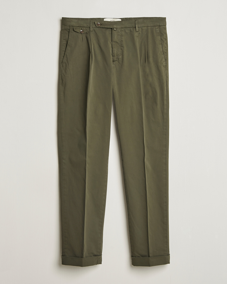 Hombres | Pantalones | Briglia 1949 | Easy Fit Pleated Cotton Stretch Chino Olive