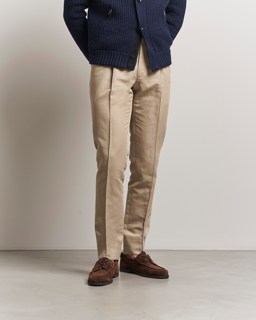 Hombres | Pantalones | Brioni | Cotton/Linen Pleated Trousers Beige