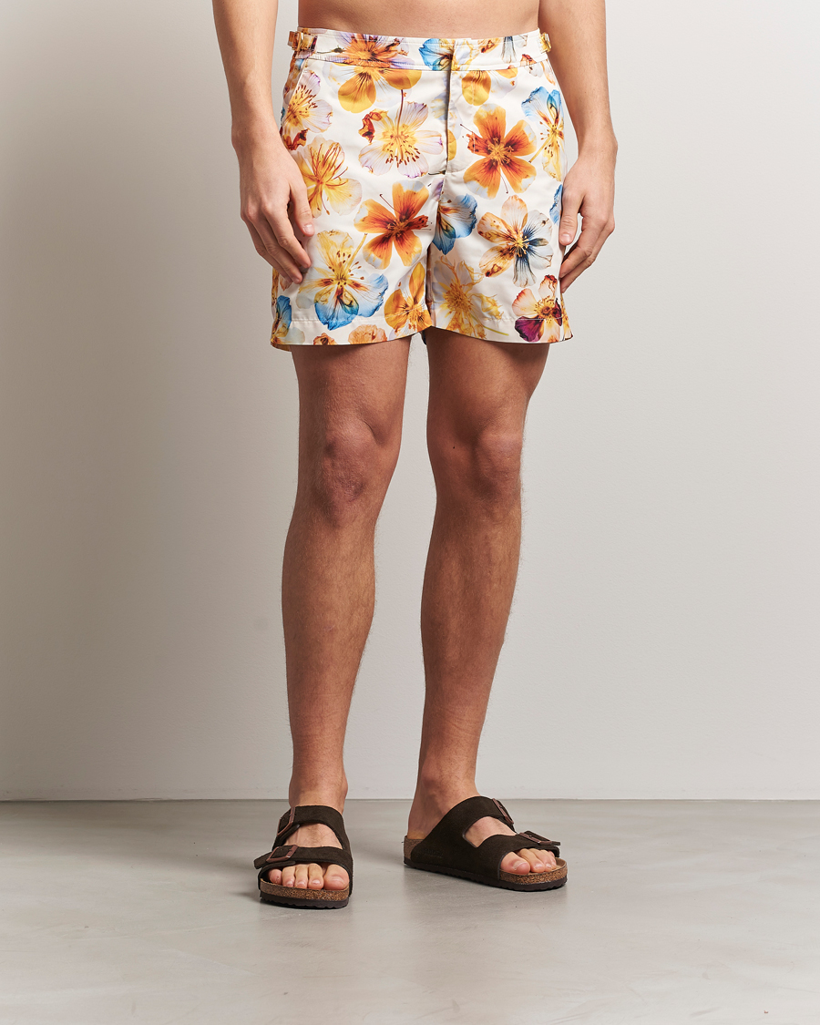 Hombres | Bañadores | Orlebar Brown | Bulldog Oshibana Printed Swimshorts White Sand