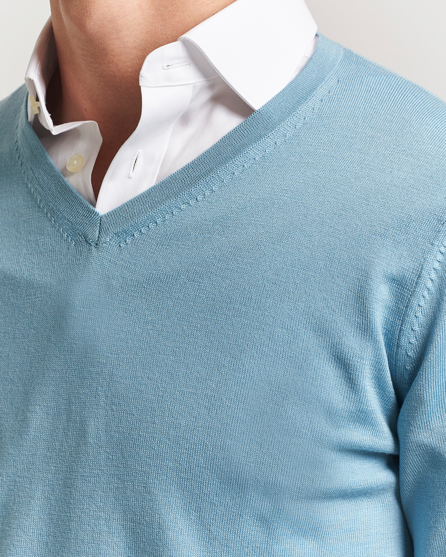 Hombres | Jerséis y prendas de punto | Charles Tyrwhitt | Pure Merino V-Neck Jumper Aqua Green