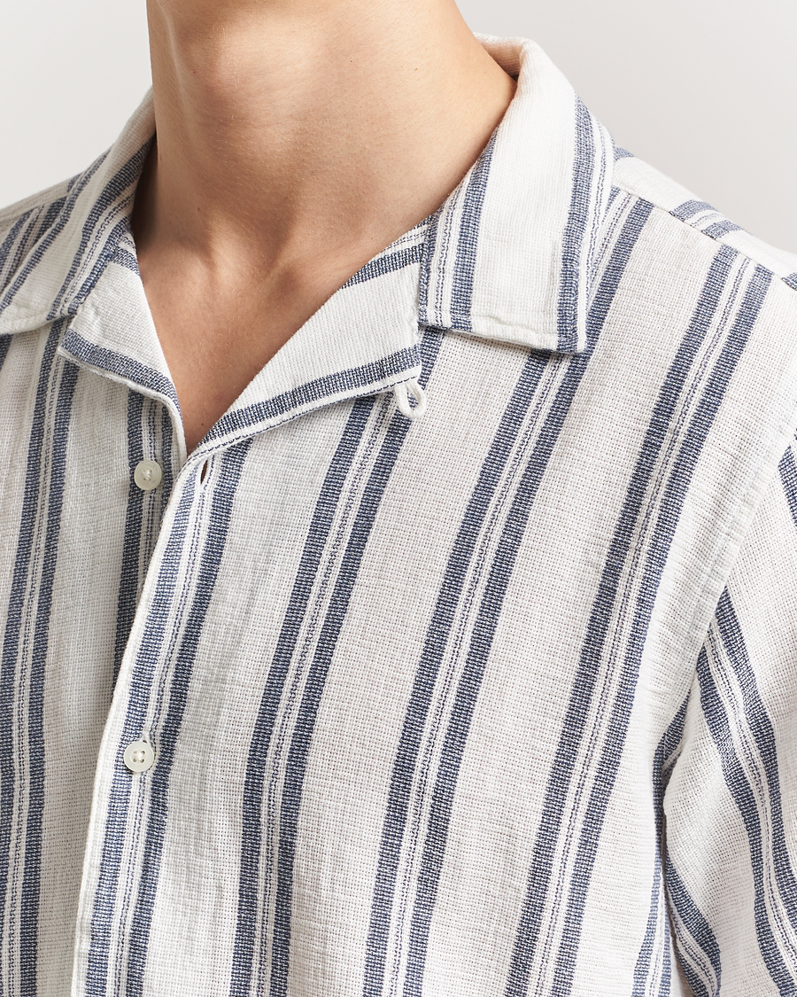 Hombres | Camisas | KnowledgeCotton Apparel | Box Short Sleeve Stripe Shirt Blue