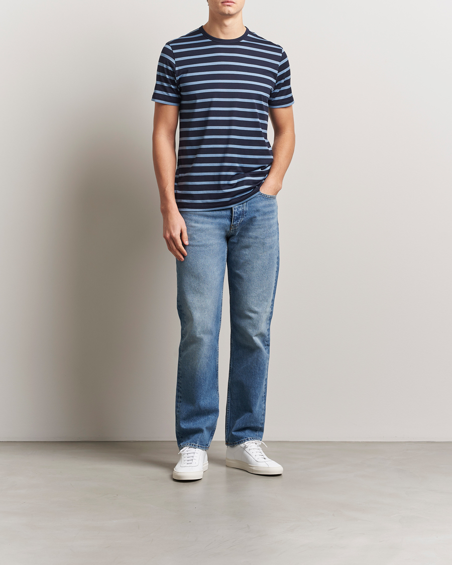 Hombres | Camisetas | Sunspel | Striped Crew Neck Q82 Cotton T-Shirt Navy/Como Blue
