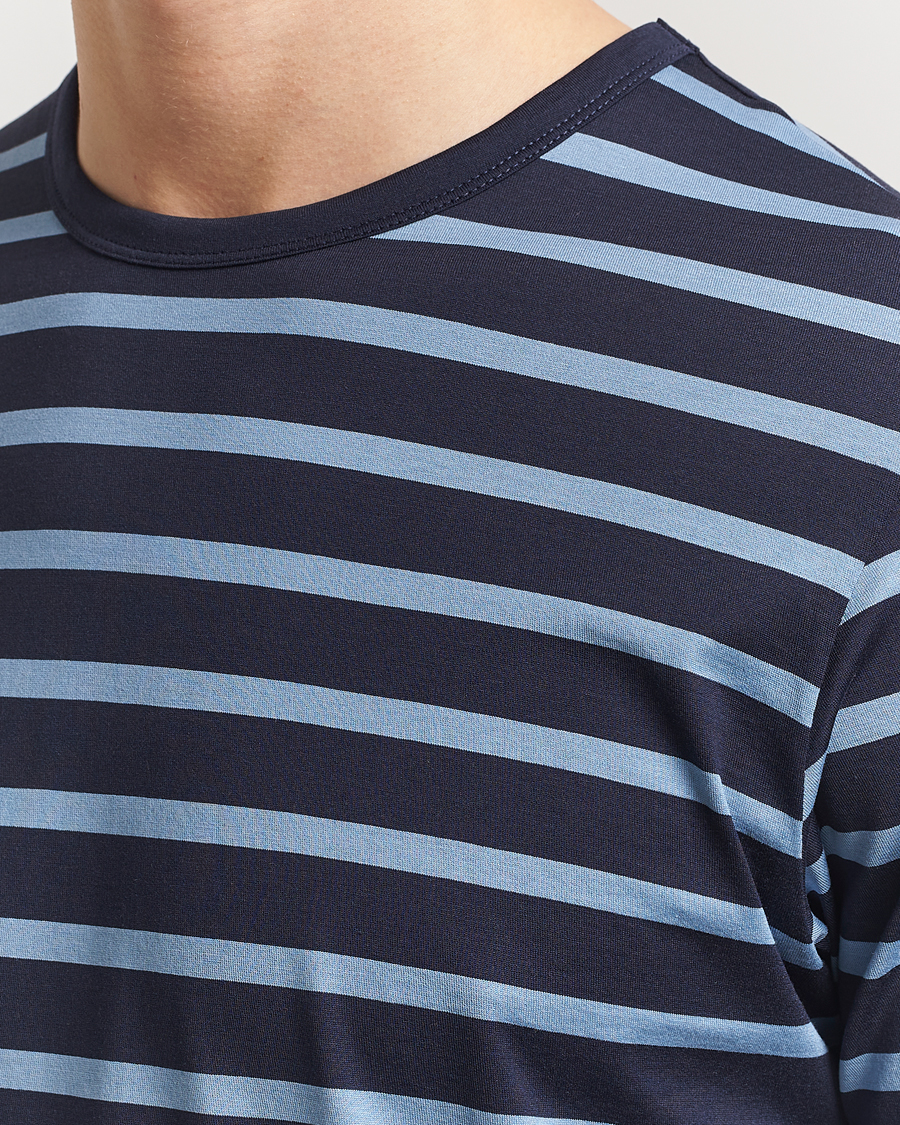 Hombres | Camisetas | Sunspel | Striped Crew Neck Q82 Cotton T-Shirt Navy/Como Blue