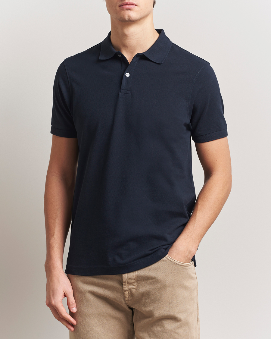 Hombres | Polos | Sunspel | Supima Cotton Short Sleeve Pique Polo Midnight Navy