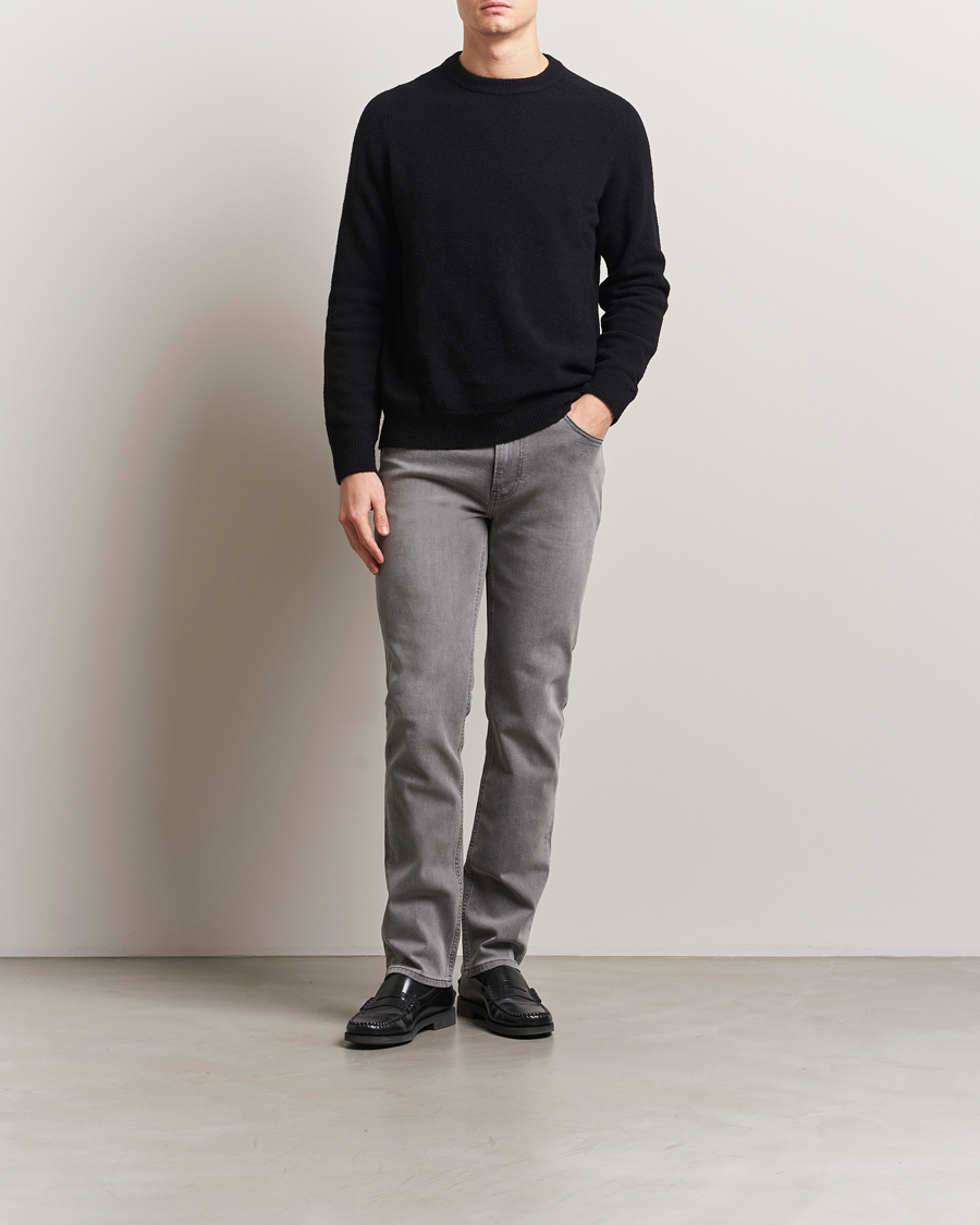 Hombres | Vaqueros | FRAME | Modern Straight Jean Rock Place