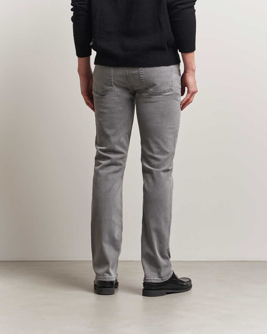 Hombres | Vaqueros | FRAME | Modern Straight Jean Rock Place