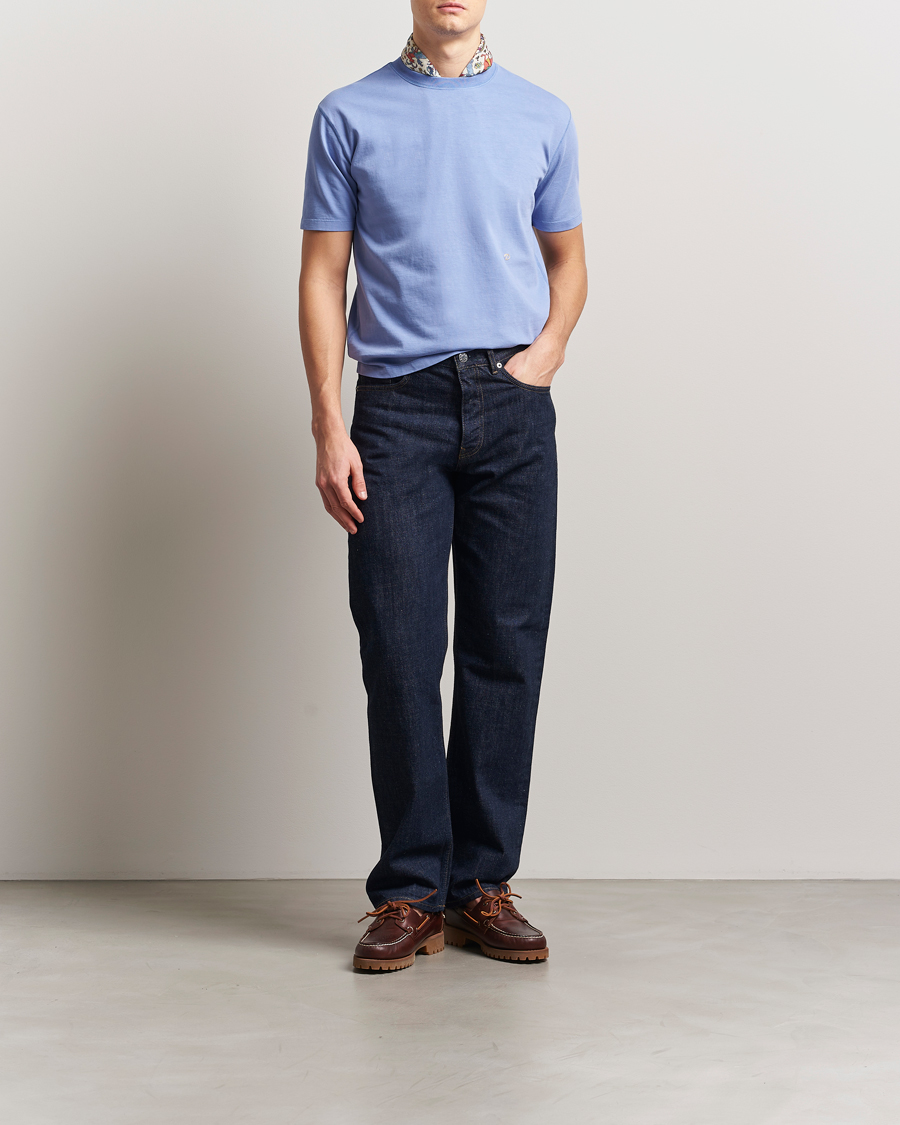 Hombres | Camisetas | Drake's | Embroidered Hiking T-Shirt Lavender Blue