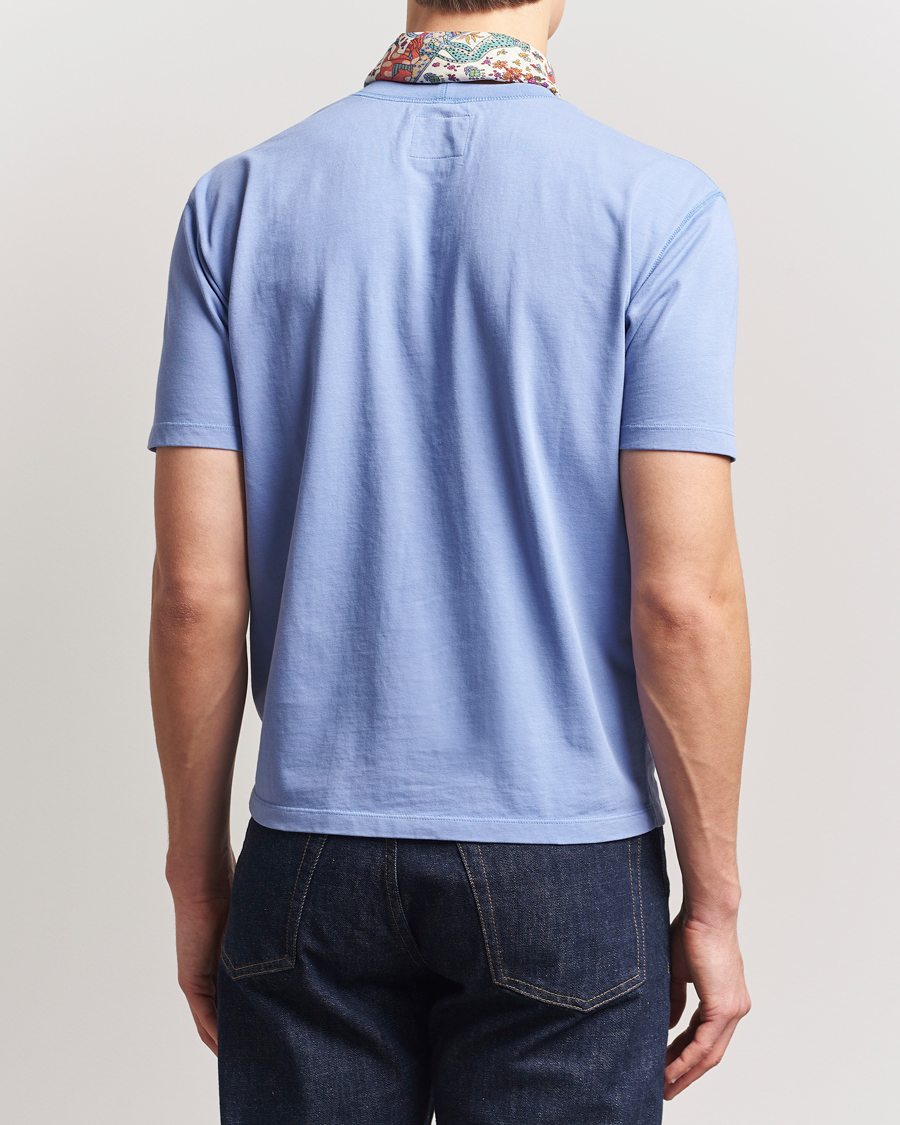 Hombres | Camisetas | Drake's | Embroidered Hiking T-Shirt Lavender Blue