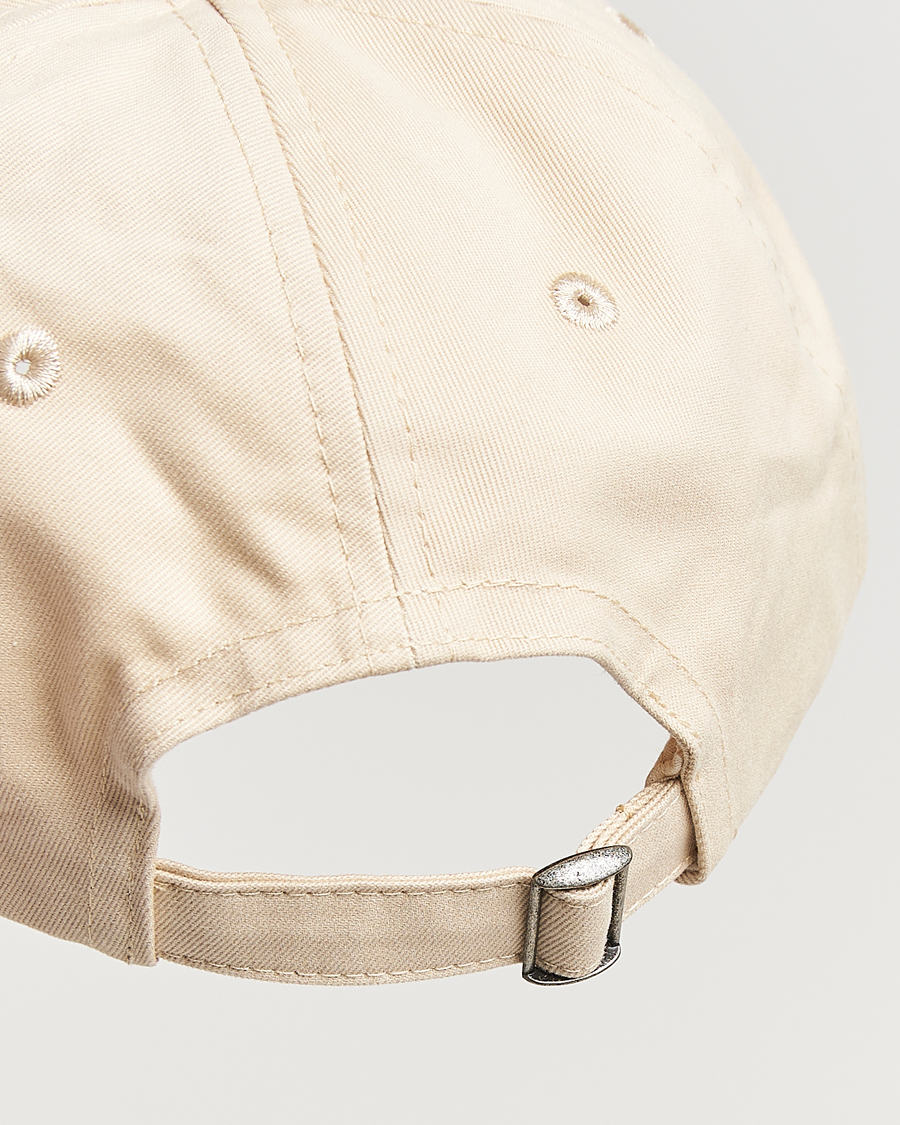 Hombres | Drake's Peacock Embroidered Cap Ecru | Drake's | Peacock Embroidered Cap Ecru