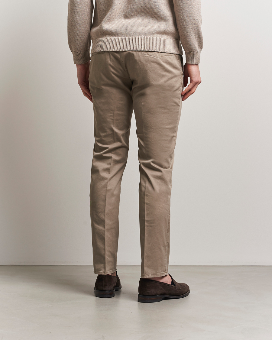 Hombres | Pantalones | Incotex | Slim Fit Garment Dyed Slacks Brown