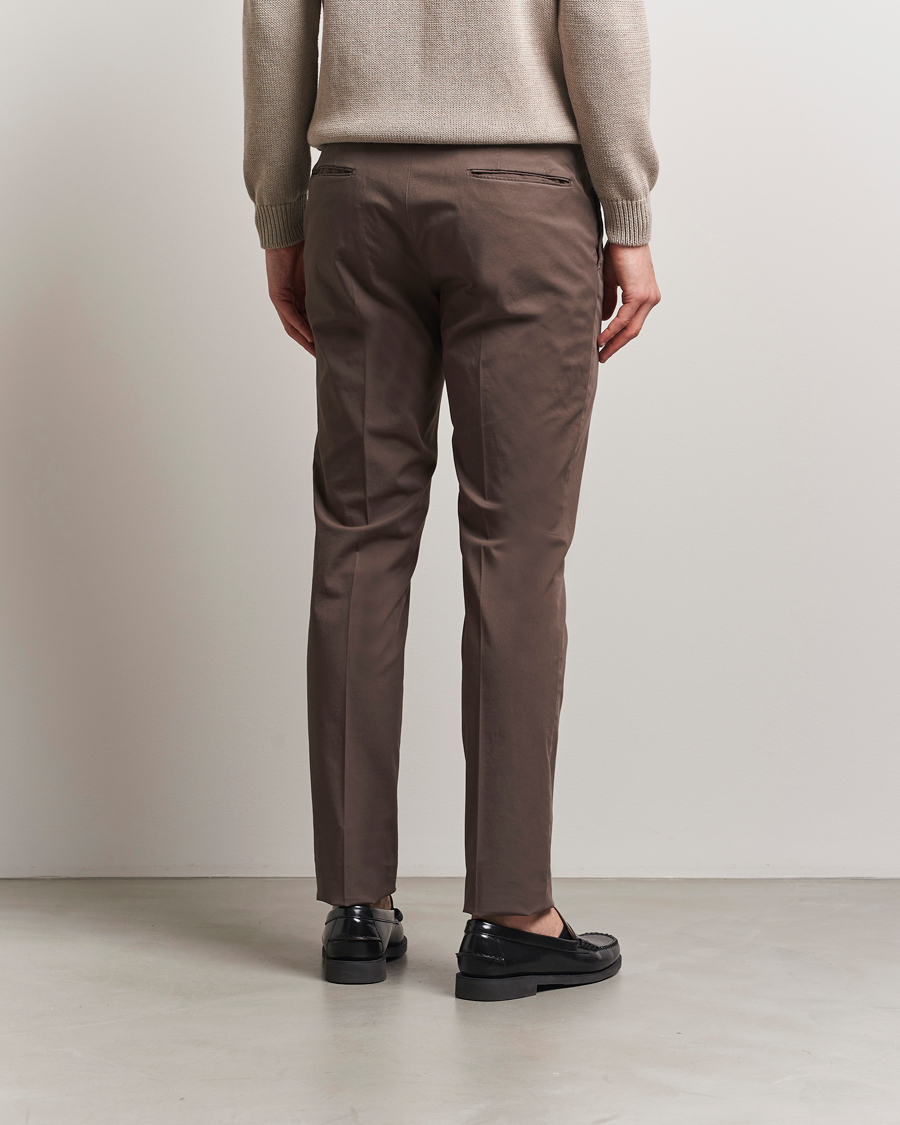 Hombres | Pantalones | Incotex | Slim Fit Comfort Chinos Brown