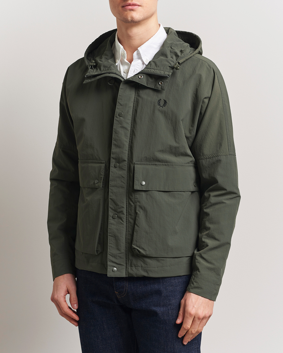 Hombres | Abrigos y chaquetas | Fred Perry | Cropped Hooded Fishing Parka Field Green