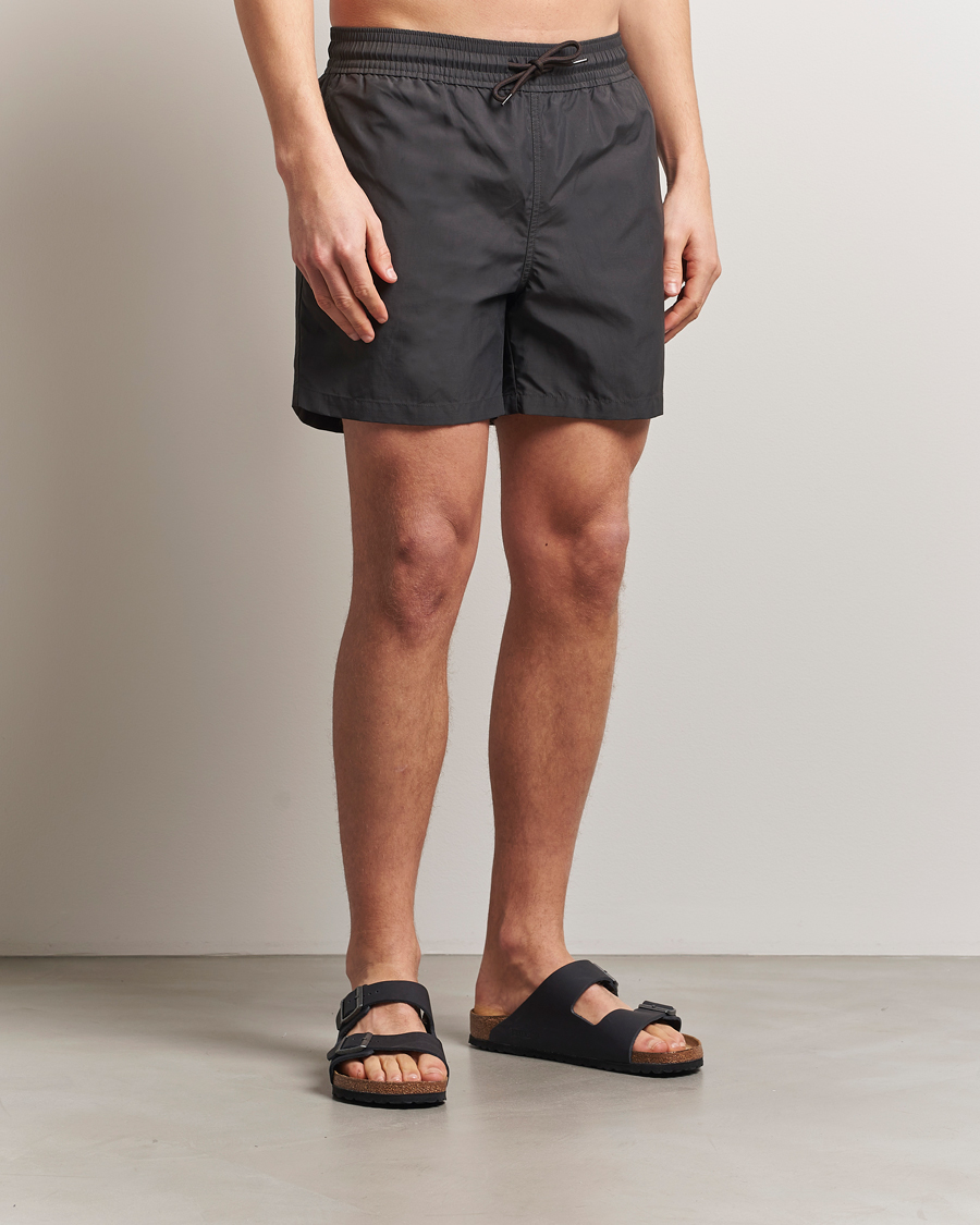 Hombres | Bañadores | Colorful Standard | Classic Organic Swim Shorts Lava Grey