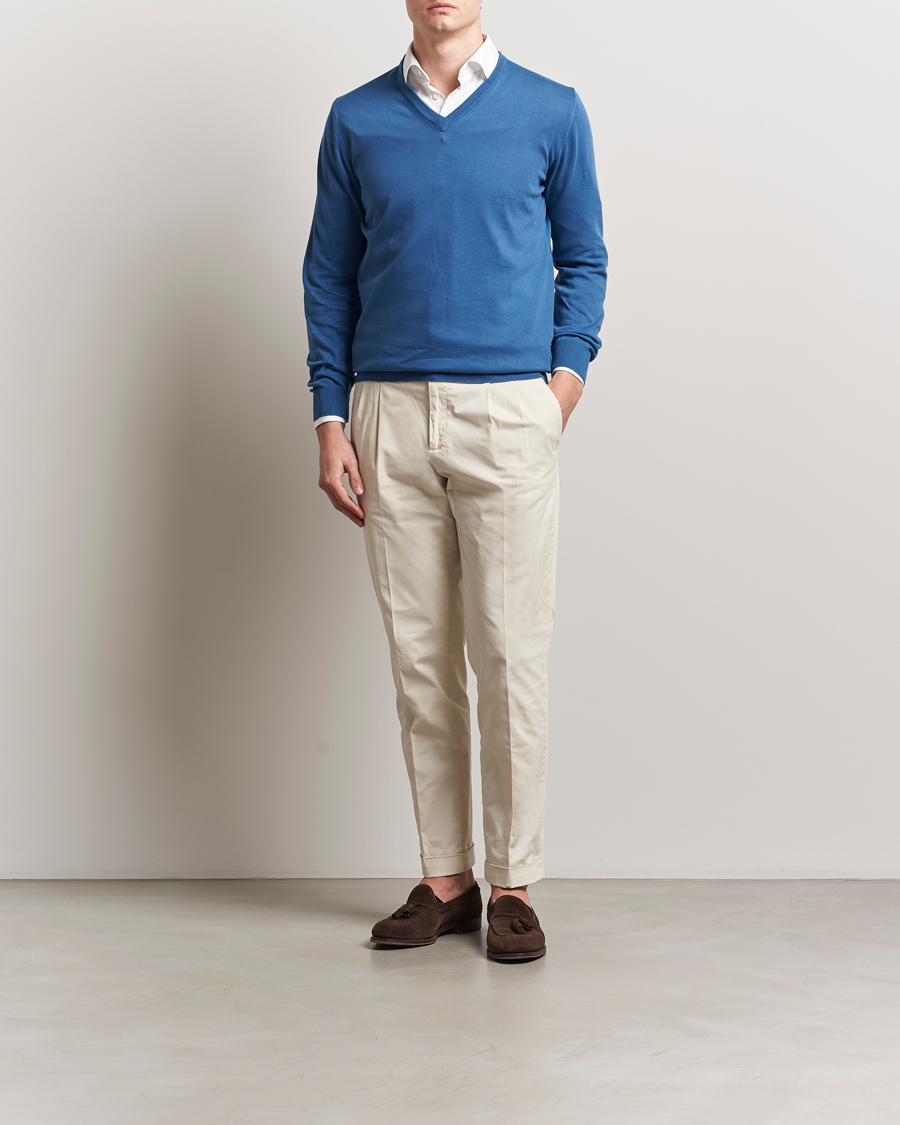 Hombres | Jerséis y prendas de punto | Morgano | Supersoft Egyptian Cotton V-Neck Mid Blue