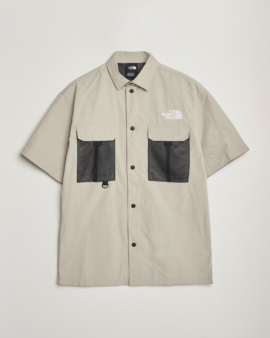 Hombres | Camisas | The North Face | NSE Summer Camp Shirt Clay Grey