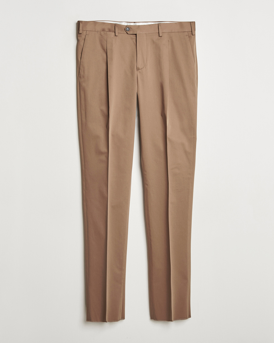 Hombres | Pantalones | Lardini | Pleated Cotton Stretch Trousers Light Brown