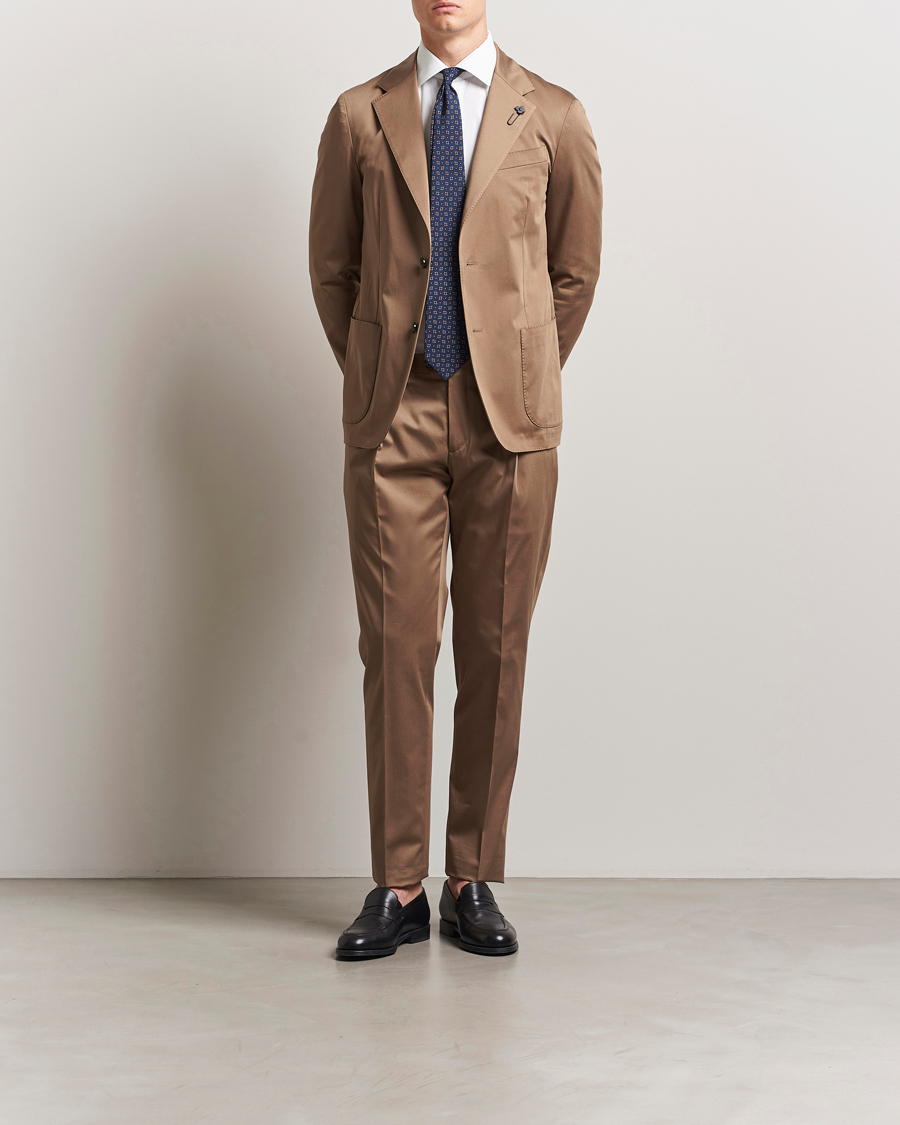 Hombres | Pantalones | Lardini | Pleated Cotton Stretch Trousers Light Brown