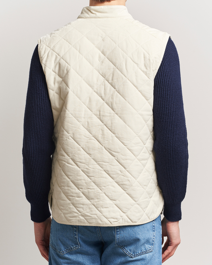 Hombres | Abrigos y chaquetas | Morris | Teddy Quilted Cord Vest Khaki