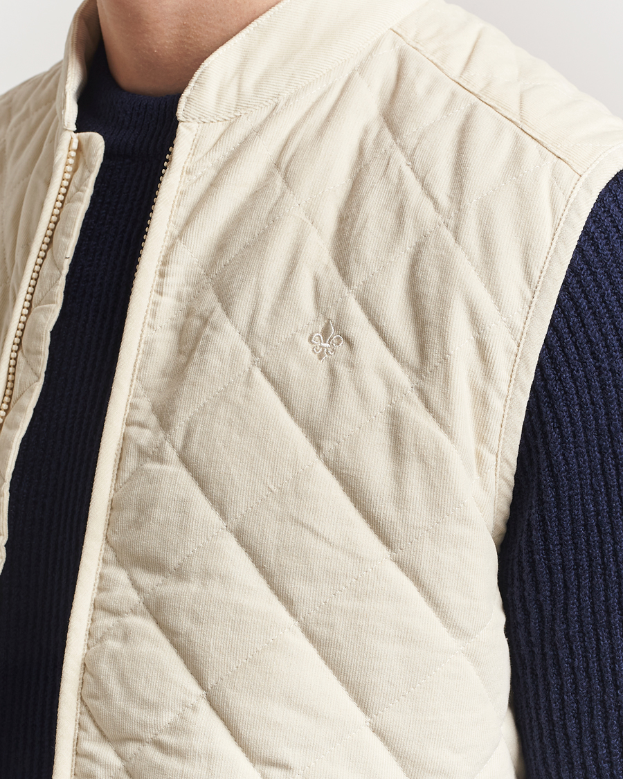 Hombres | Abrigos y chaquetas | Morris | Teddy Quilted Cord Vest Khaki