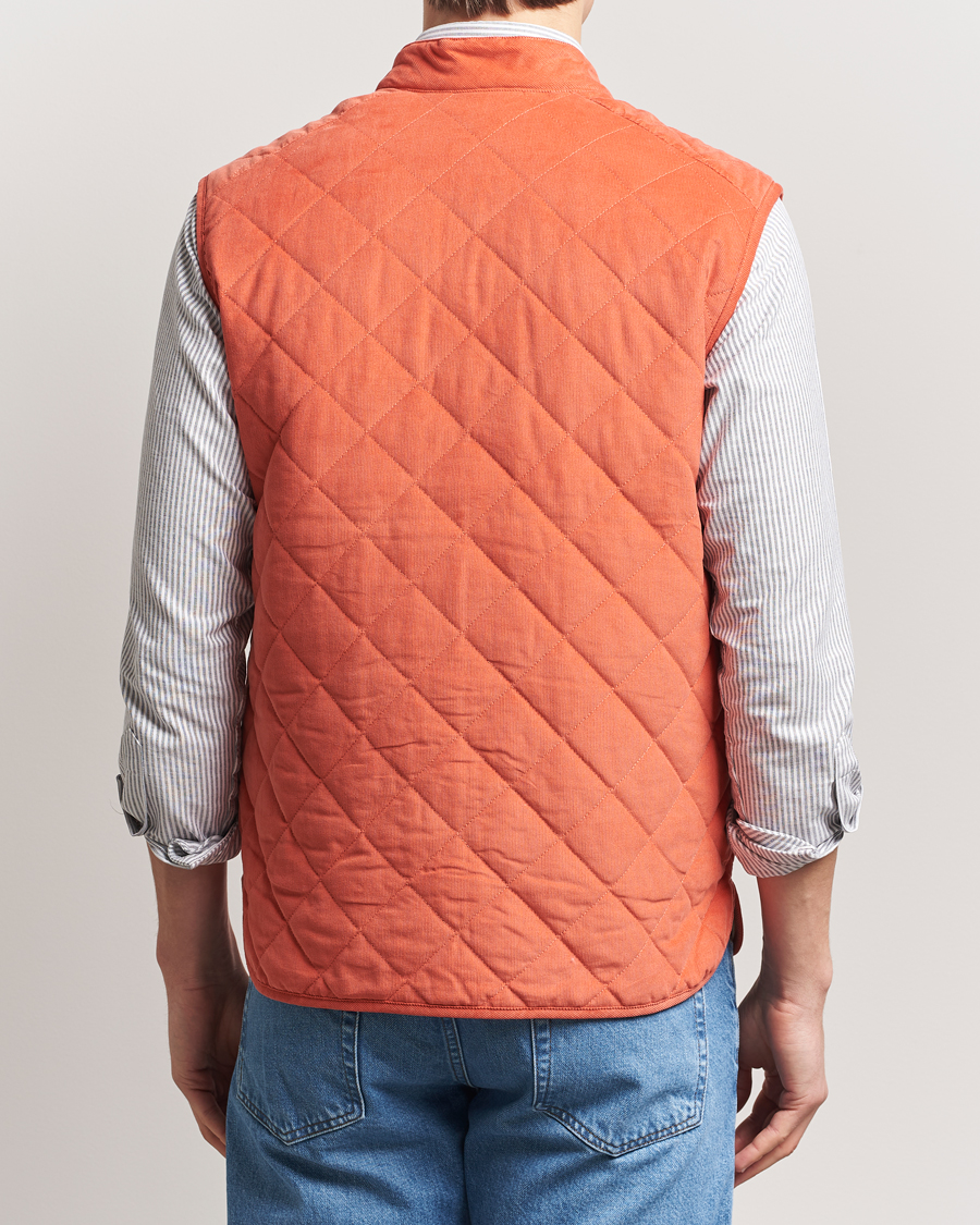 Hombres | Abrigos y chaquetas | Morris | Teddy Quilted Cord Vest Orange