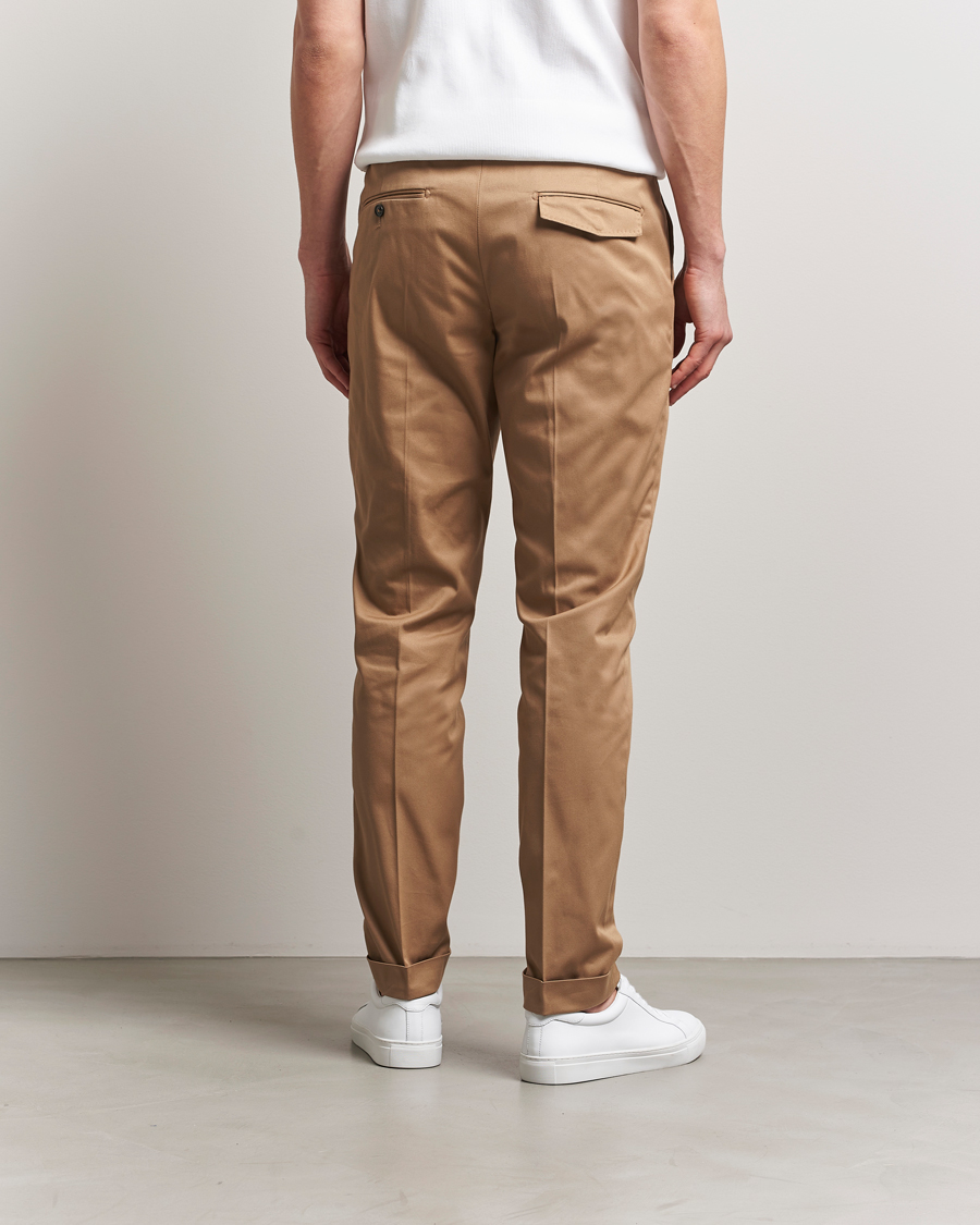 Hombres | Pantalones | Tiger of Sweden | Tenuta Pleated Cotton Trousers Beige
