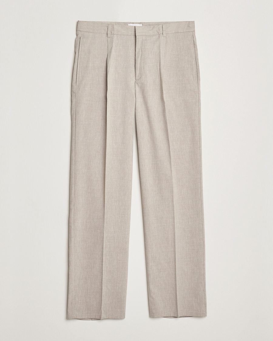 Hombres | Pantalones | LES DEUX | Reece Pleated Slub Suit Pants Light Sand