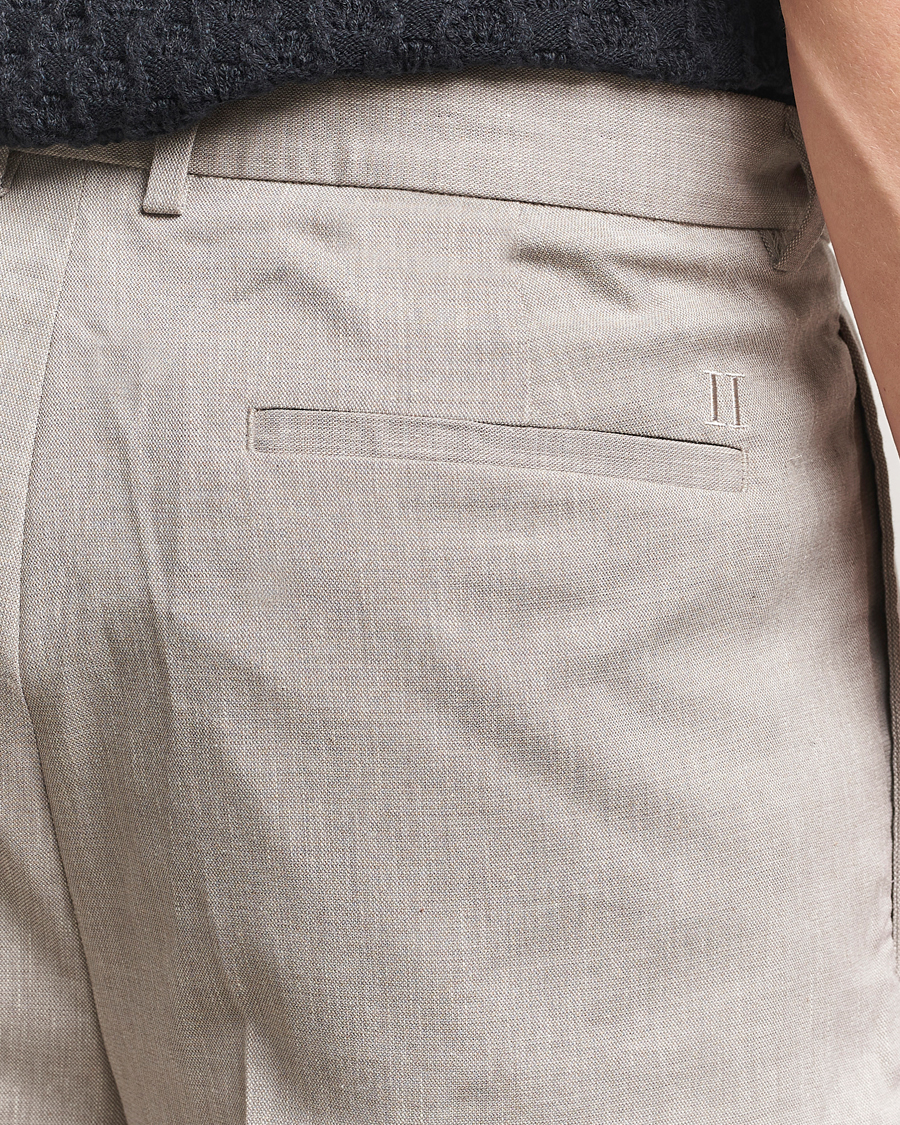 Hombres | Pantalones | LES DEUX | Reece Pleated Slub Suit Pants Light Sand