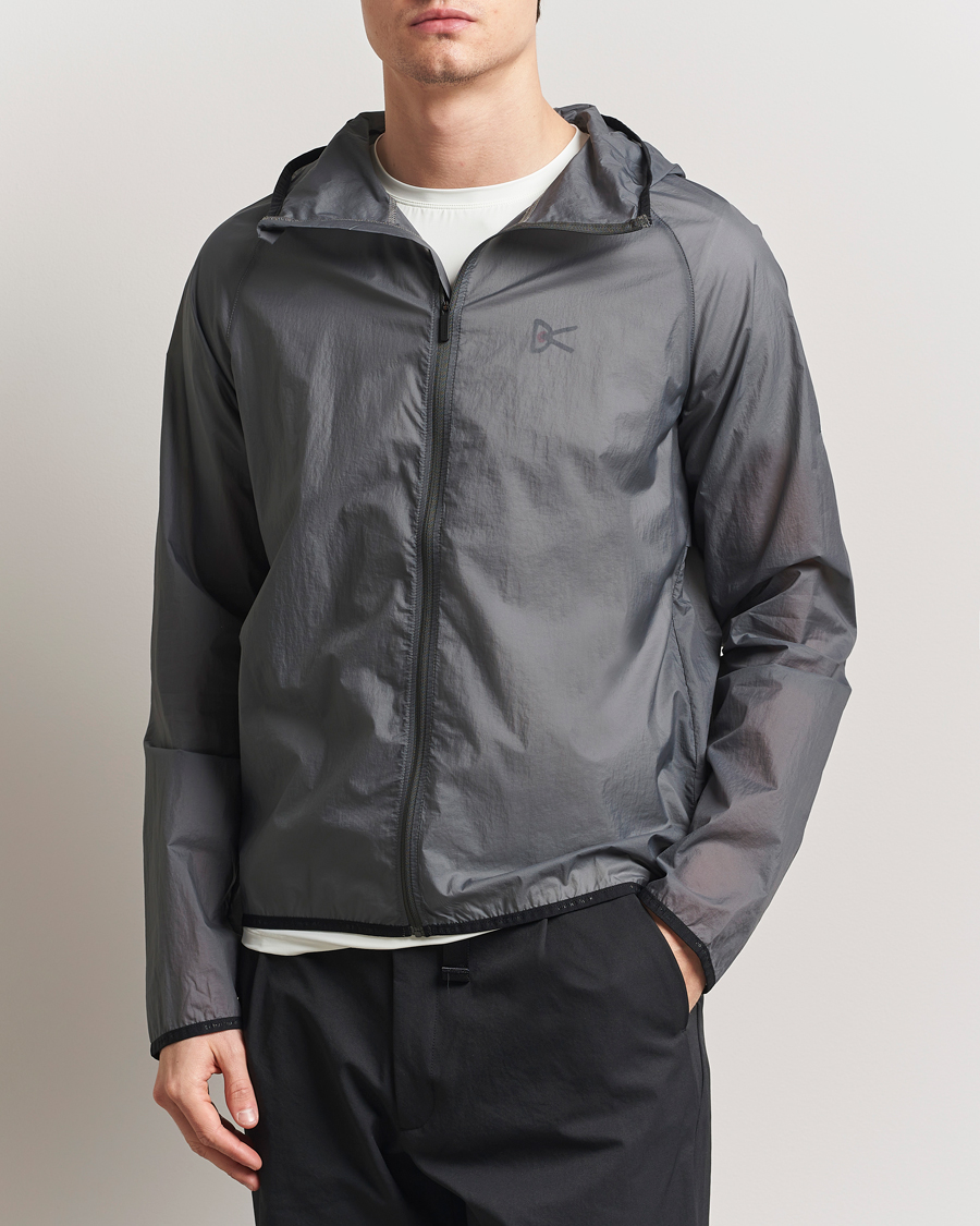 Hombres | Abrigos y chaquetas | District Vision | Ultralight Water Repellent Jacket Charcoal
