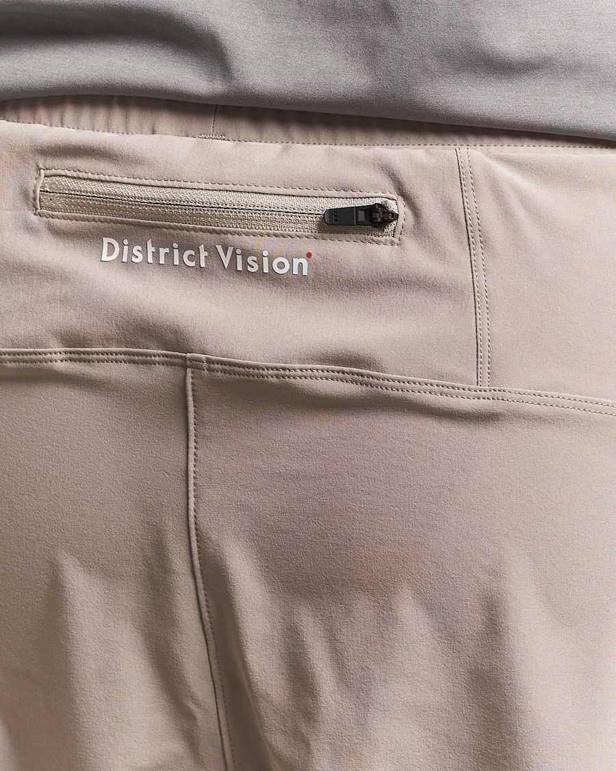 Hombres | Pantalones cortos | District Vision | Layered Pocket Trail Shorts Khaki