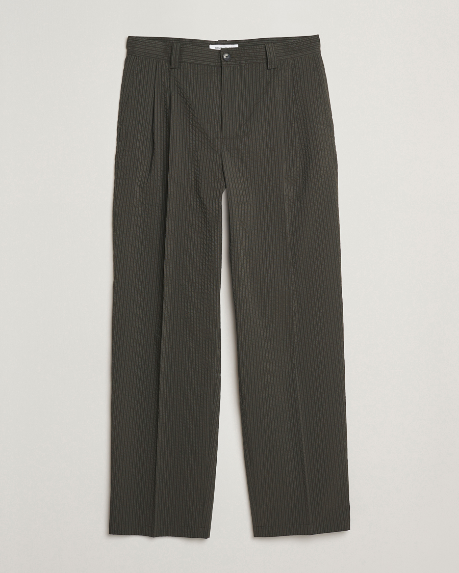 Hombres | Pantalones | Maison Kitsuné | Relaxed Seersucker Pleated Trousers Ranger Green