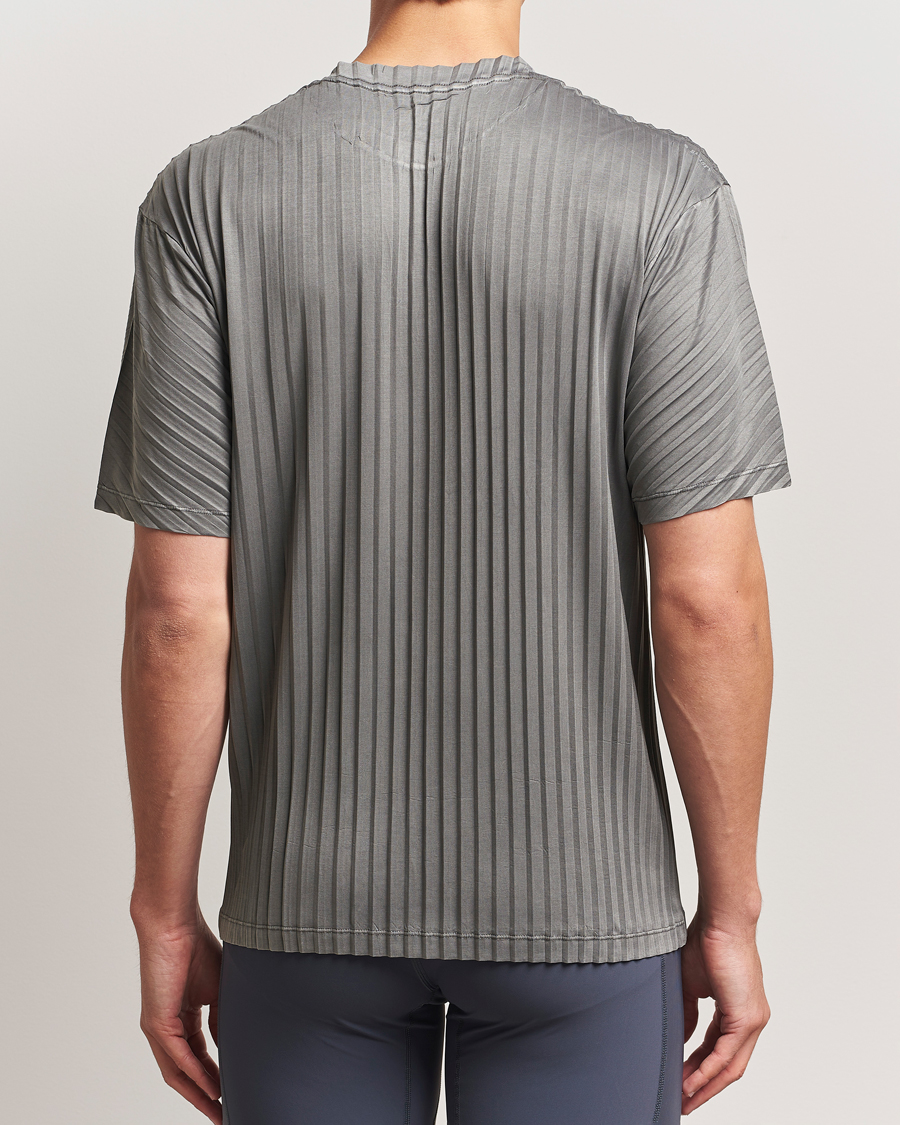 Hombres | Camisetas | Satisfy | Pleated AuraLite T-Shirt Mineral Graphite