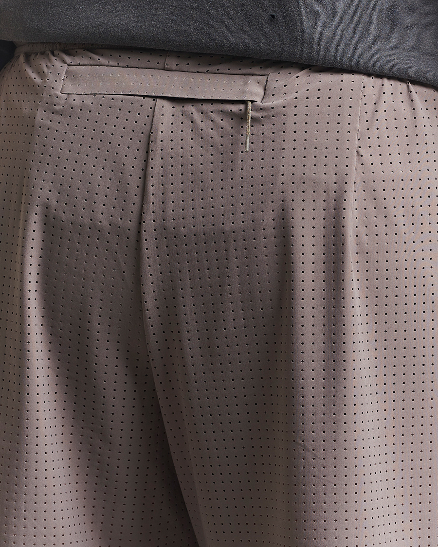 Hombres | Pantalones cortos | Satisfy | Space-O 5 Inch Shorts Taupe