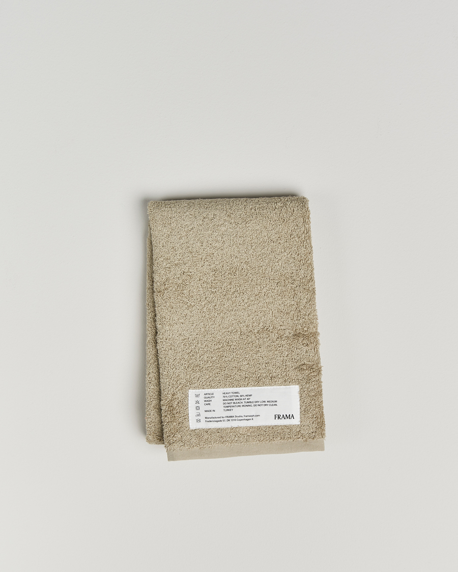 Hombres | Telas | Frama | Heavy Hand Towel 50x80cm Sage Green