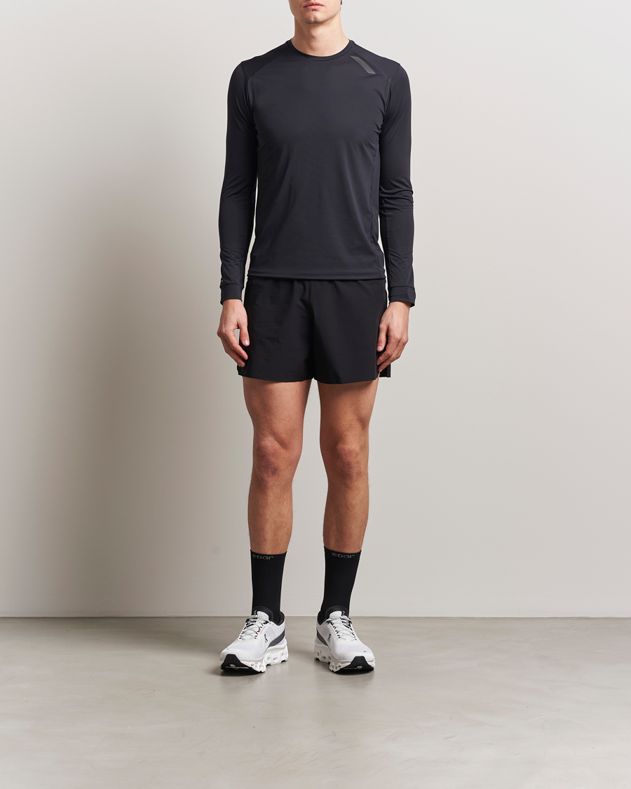 Hombres | Pantalones cortos | SOAR Running | Run Short Black