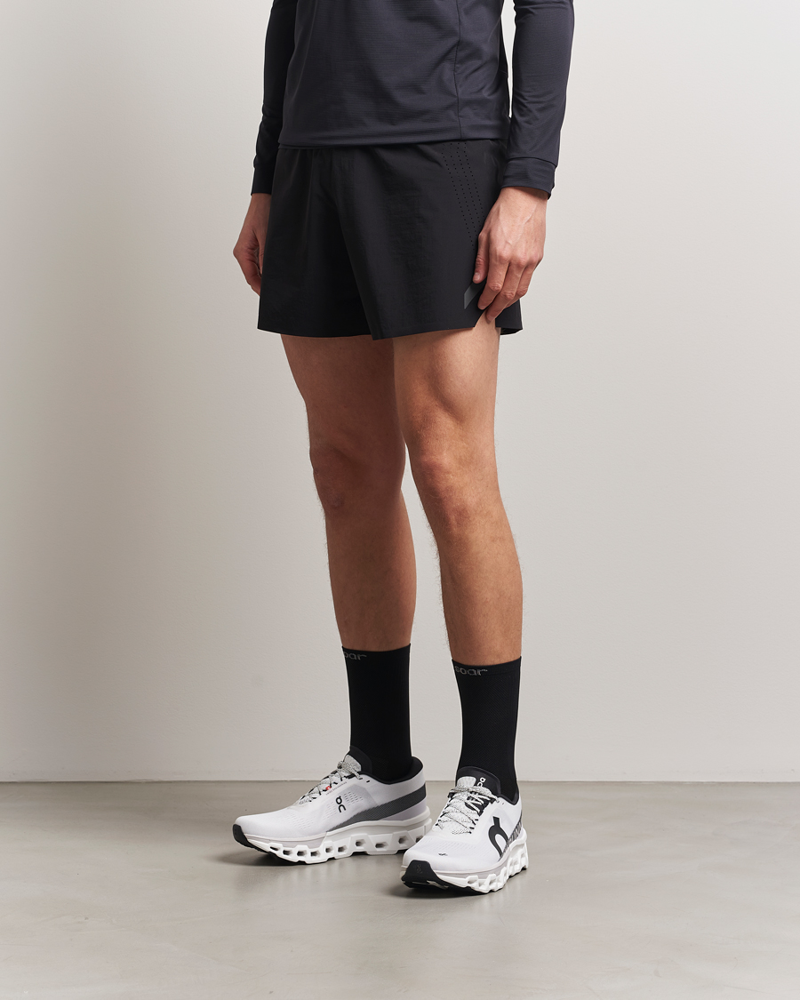 Hombres | Pantalones cortos | SOAR Running | Run Short Black