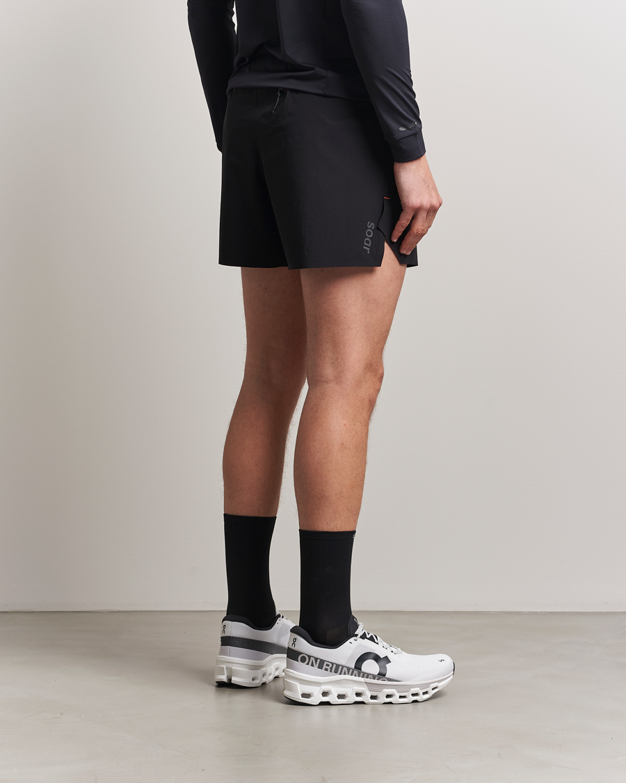 Hombres | Pantalones cortos | SOAR Running | Run Short Black