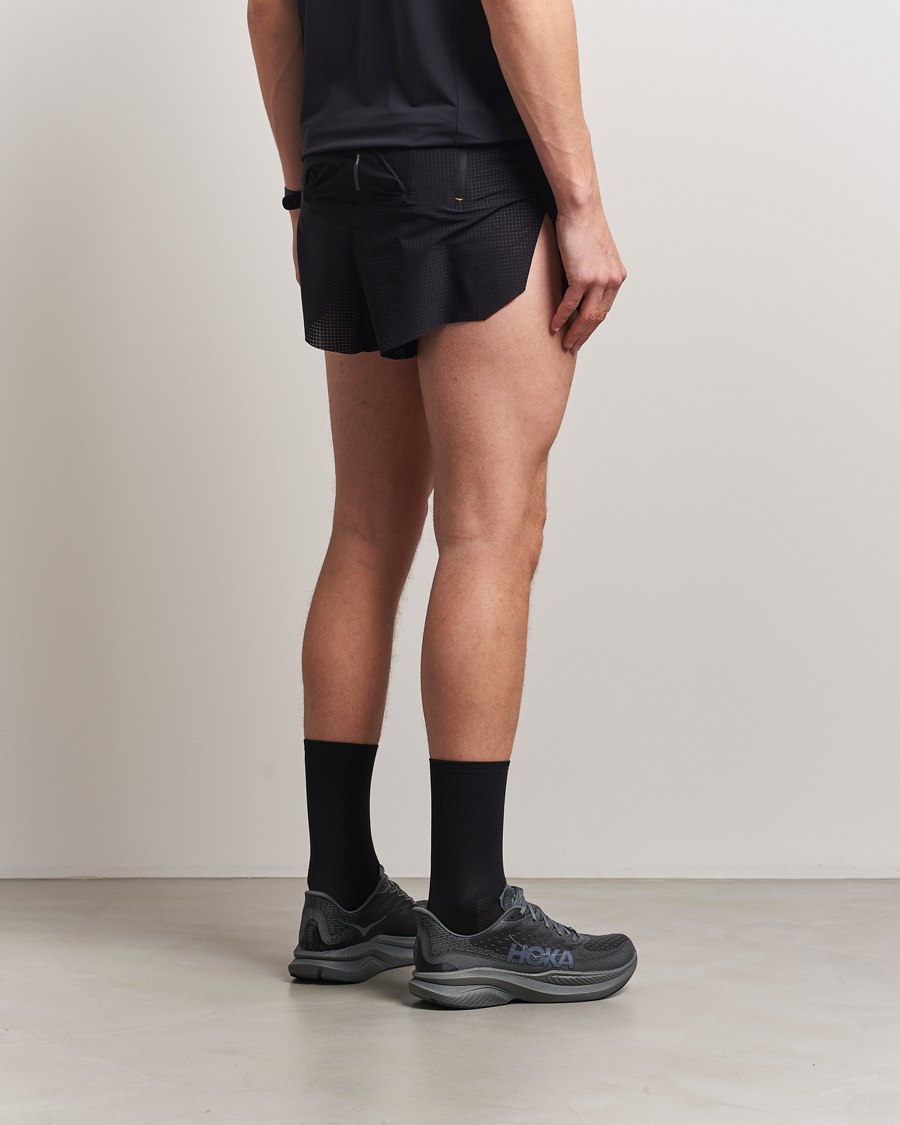 Hombres | Pantalones cortos | SOAR Running | Marathon Short Black