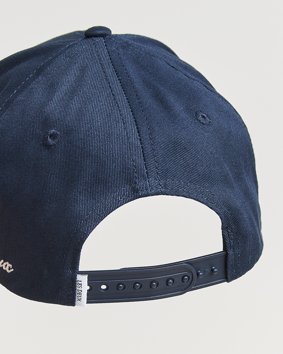 Hombres | Les Deux Crew Organic Baseball Cap Dark Navy | LES DEUX | Crew Organic Baseball Cap Dark Navy