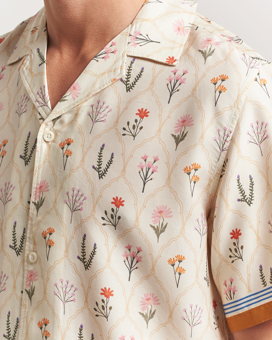 Hombres | Camisas | LES DEUX | Lucas AOP Wild Flower Shirt Ivory