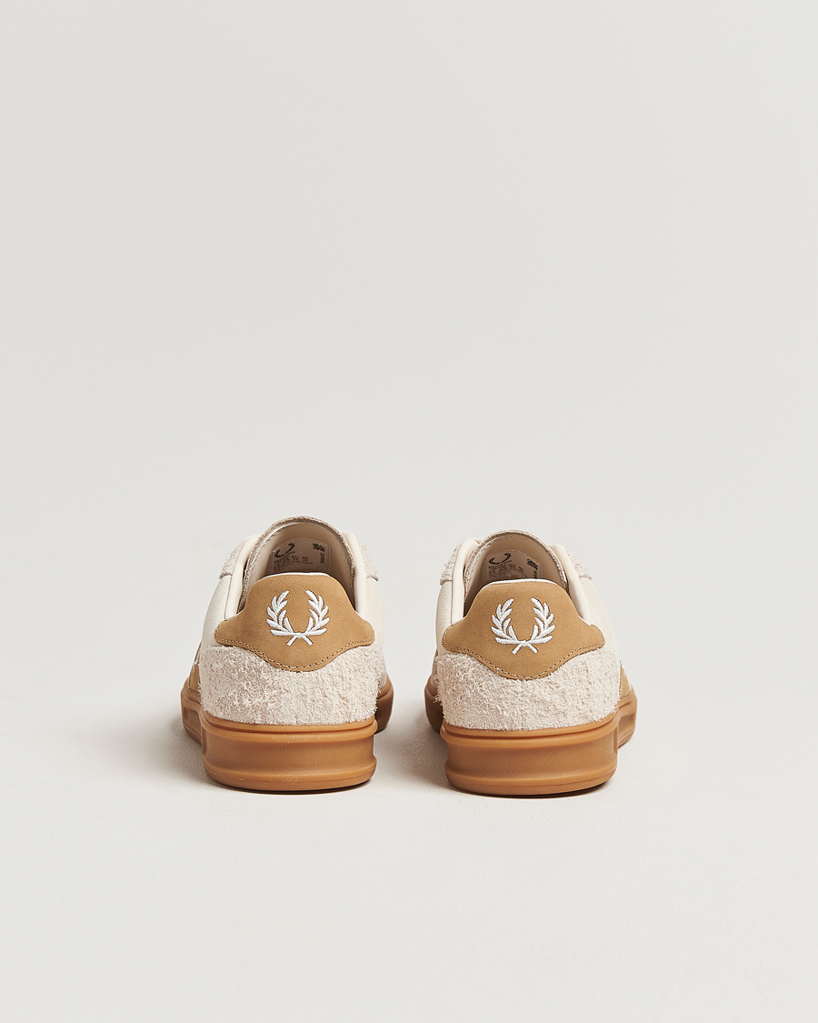 Hombres | Zapatillas | Fred Perry | B4 Suede Sneaker Ecru/Snow White