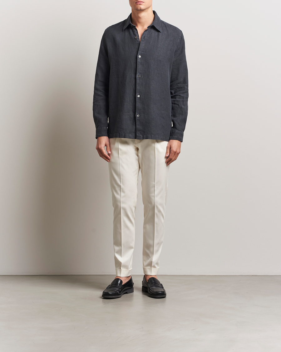 Hombres | Pantalones | Tiger of Sweden | Tenuta Pleated Cotton Trousers Soft White