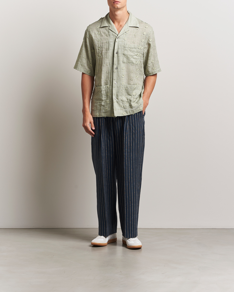 Hombres | Camisas | NN07 | Ben Lyocell Fil-Coupé Embroidery Anglaise Shirt Sage Green