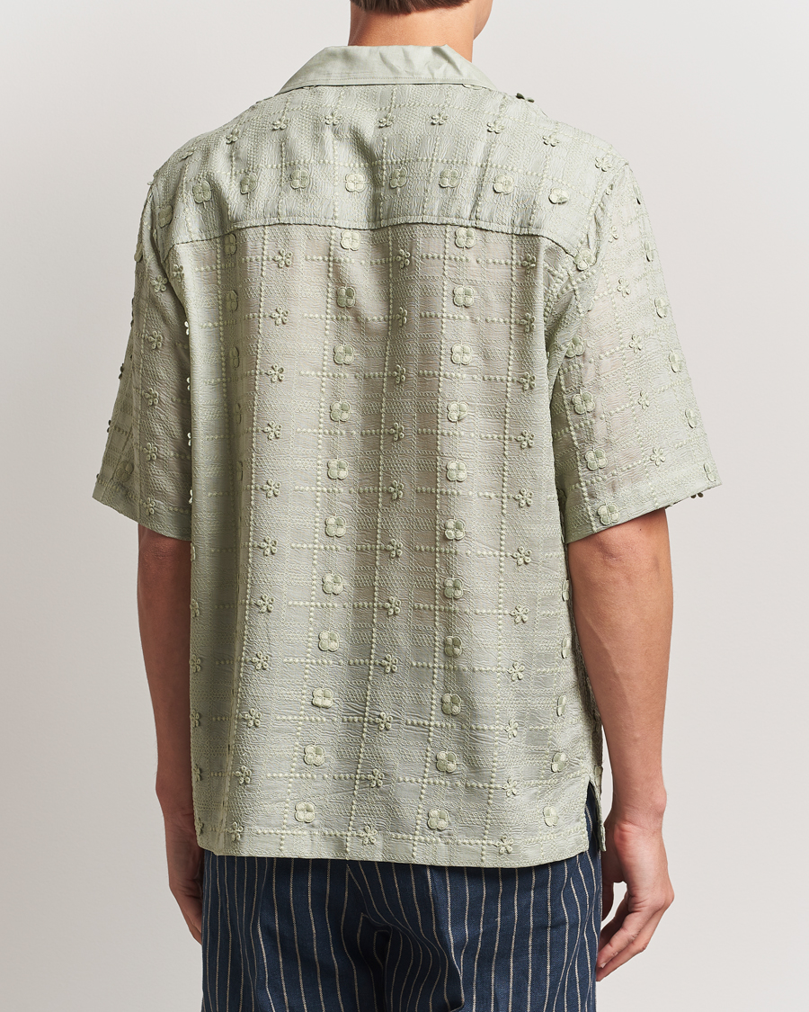 Hombres | Camisas | NN07 | Ben Lyocell Fil-Coupé Embroidery Anglaise Shirt Sage Green